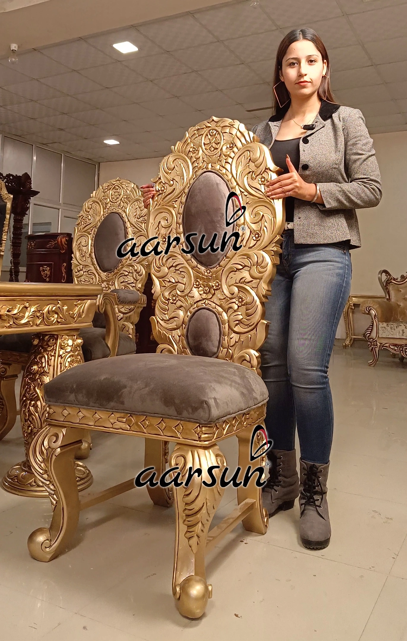 Luxurious 12 Seater Dining Set view 4