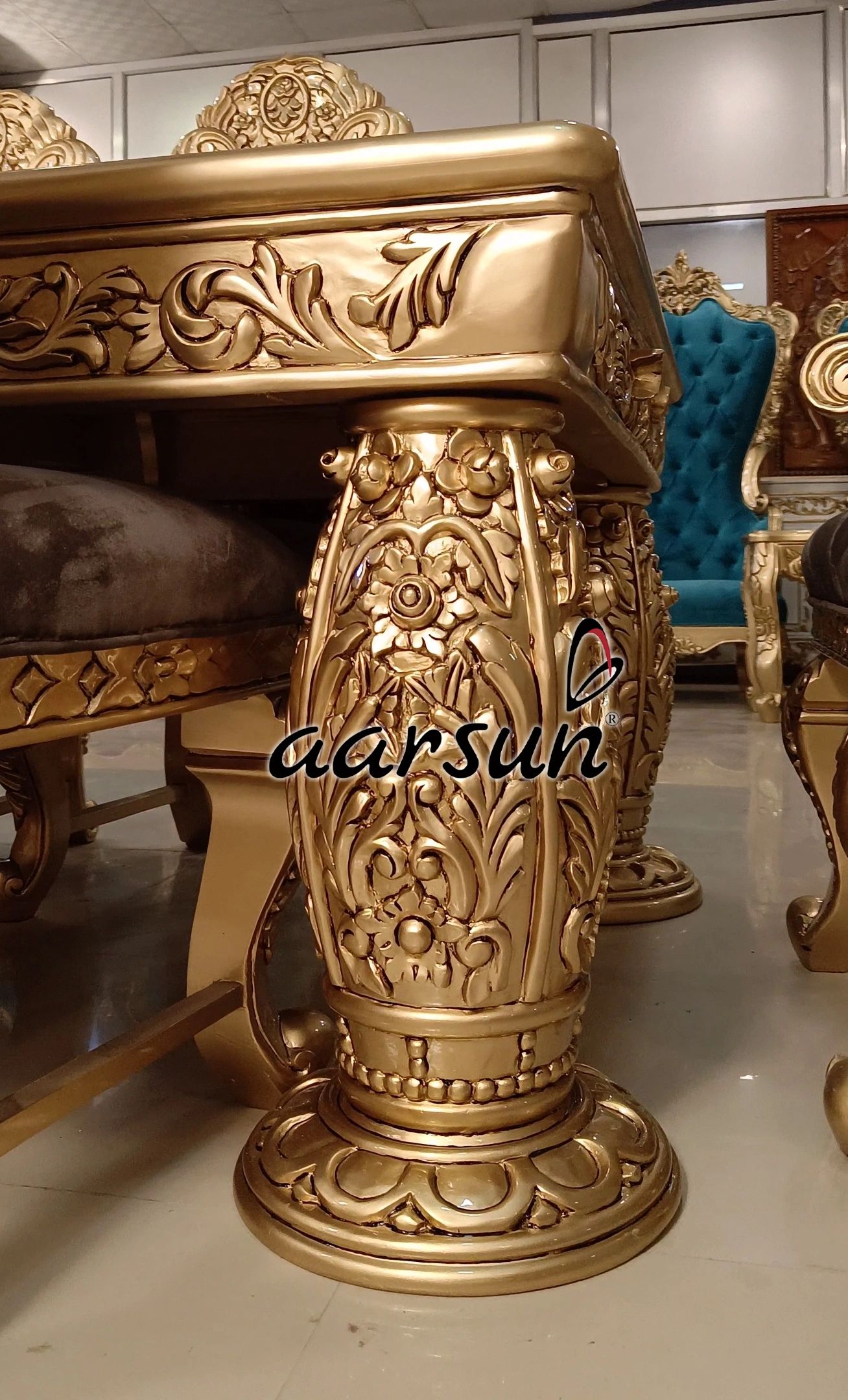 Luxurious 12 Seater Dining Set view 7